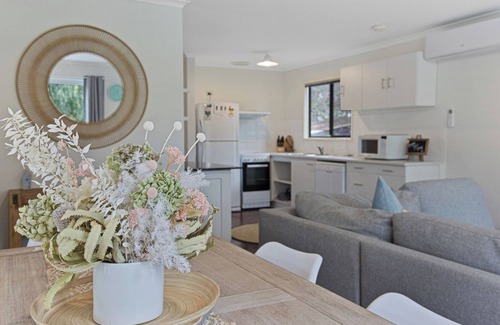 Cape Woolamai House | Escape to the Cape - Cozy family home, 10 min walk to beach - Pet friendly!
