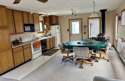 Dubois Cabin | Escape to the Choosey Moose Cabin in the mountains of Dubois, WY