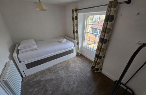 Box House | Escape to The Glen- Dog Friendly