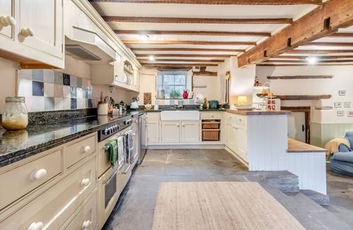 Llanfihangel Tal-y-llyn House | Escape to the Hillis