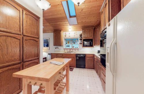 Groveland House | Escape to Yosemite