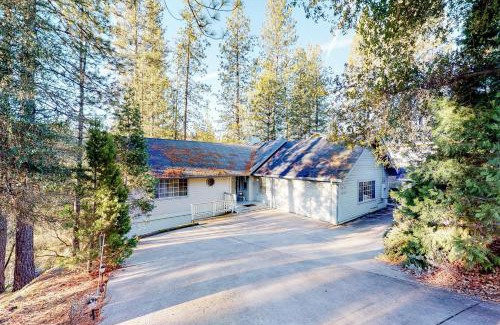 Groveland House | Escape to Yosemite