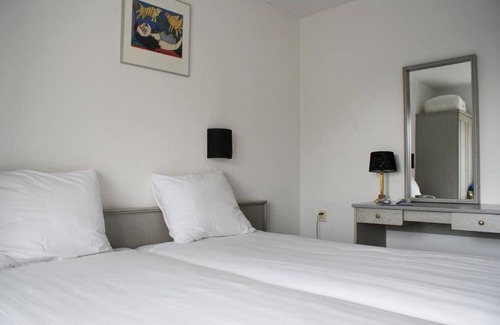 Nieuwvliet Hotel | Escape to Your Beachside Haven – Classic Room Close to Groede Zeeland Strand