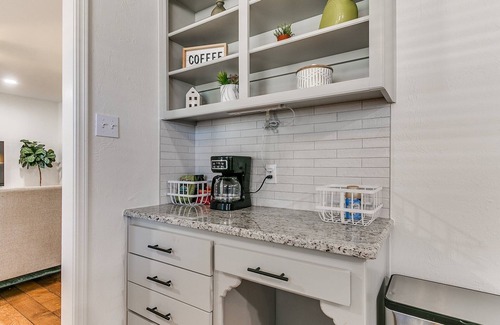 Central Oklahoma City House | Escape to Your Chic Family Haven in The Village!