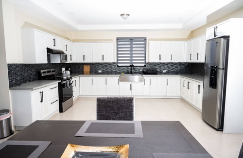 Signal Hill House | Escape to your private paradise in our luxury guest house