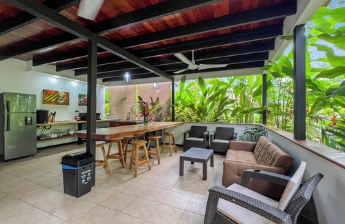 Puerto Viejo de Talamanca House | Escondido: Huge House, Pool, AC, TV, Game Room, Kitchen, WiFi, Near Beach