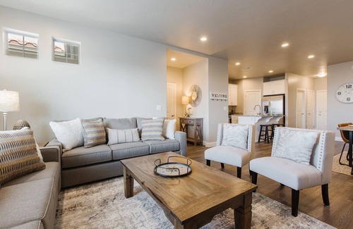 Sienna Hills House | Escondido 1101 Kennedys Hugs Home sleeps 10 guest 3 bedrooms