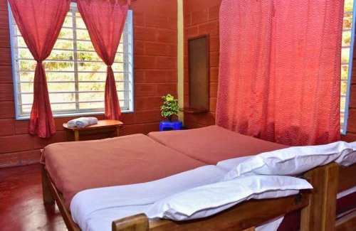 Stuart Hill House | Eshwari Cottage
