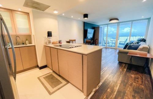 Isla Verde Apartment | ESJ Towers by Chana