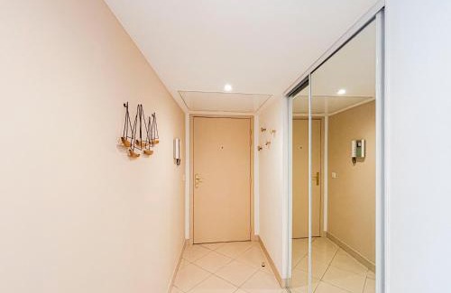 La Celle-sous-Gouzon Apartment | Espace détente en centre ville - Parking, AC, wifi