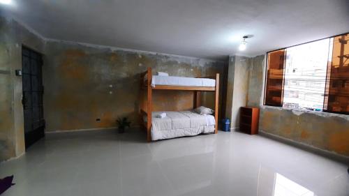 Callao Other | Espacio para carpa o bolsa de dormir I CAMPING BAJO TECHO a 13 minutos del Aeropuerto I No se proporciona cama I Traer su equipo de descanso colchón inflable y durmiendo con acceso a COCINA Y BAÑO compartido