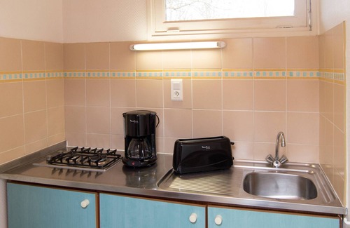 Espalion Apartment | Espalion, pleasant accommodation for 5 people, heated swimming pool, ideal for families