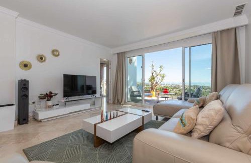 Benahavis Apartment | Espectacular ático con impresionantes vistas mar