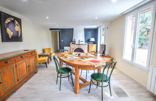 Olivet House | Espelidou is a 2 bedroom, 1 bathroom house is a few minutes from Orleans