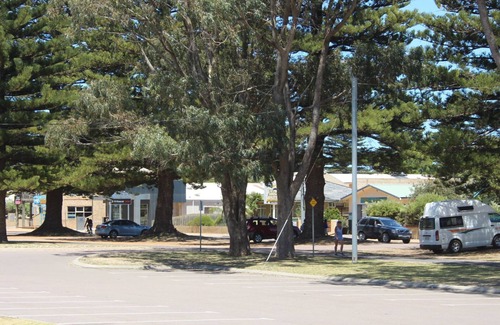 Esperance House | Esperance Esplanade 'Beach House'- Location! Location!