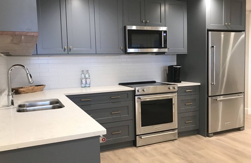 Oak Bay House | ESPLANADE BEACH SUITE