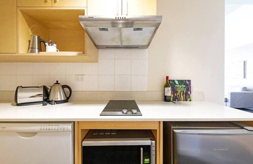 Darwin City Centre Apartment | Esplanade Ease Resort Syle Balcony Pad with Pool