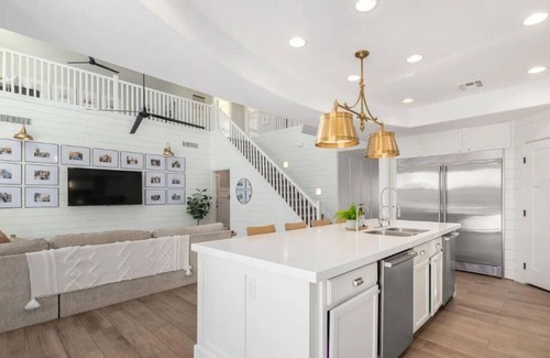 Power Ranch House | Esplanade Experience | BBQ Grill | Modern