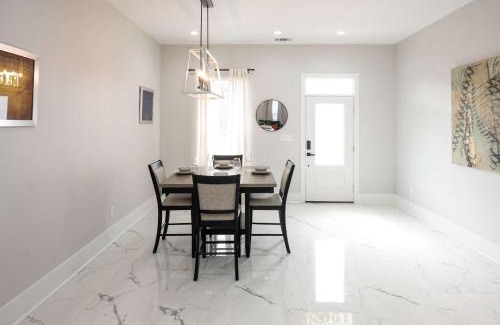 Seventh Ward Apartment | Esplanade Magic 3