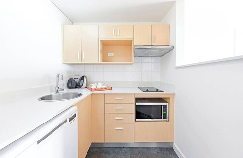 Darwin City Centre Apartment | Esplanade Oasis across Two Contemporary Apartments