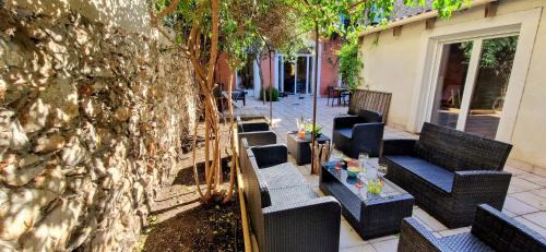 Sete Apartment | ESPRIT LOFT, Appartement d'Exception, 3 chambres, Jardin au Centre Ville, Climatisation