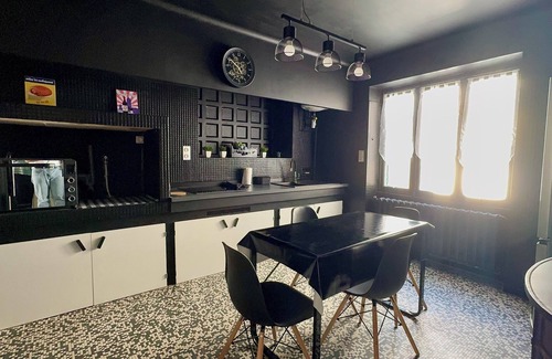 Cahors Old Town Apartment | Esprit Maison Anatole, Experience Cahors as if you were at home!