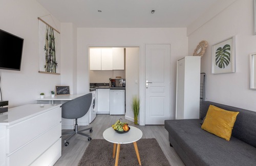 Gentilly Apartment | Esprit Tropical - Studio Apartment, Sleeps 2