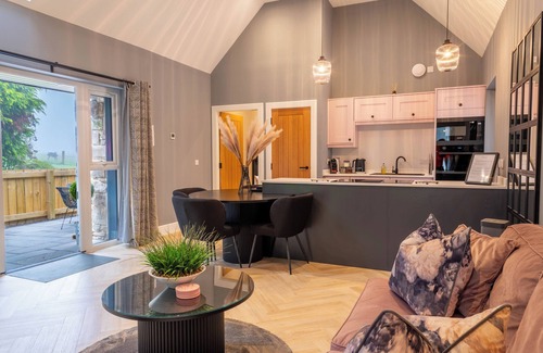 Scaniport Other | Essich Park - 1BR - Hot Tub - Wood Burning Stove