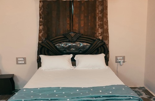 Kalapettai Bed & Breakfast | ♛ Estancia Tranquila: 1 BR/1 WR+Bath Tub ♛
