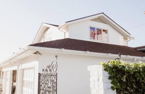 Santa Maria Apartment | Estate Guest Home Upstairs, EV Charger on site