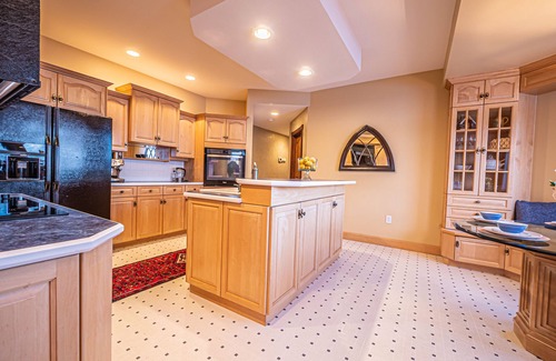 Petawawa House | Estate house on the Ottawa river with 47 KM's of boating