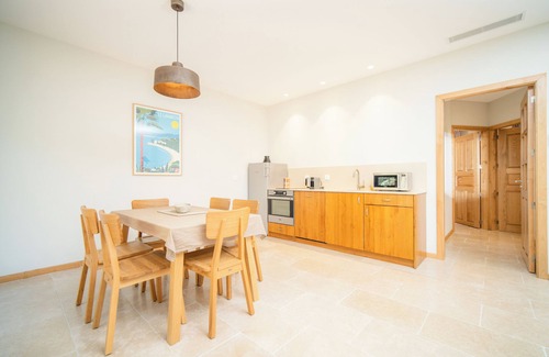 Le Lavandou House | Estate nestled in the heights of Le Lavandou with breathtaking sea views.