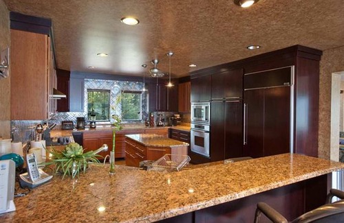 Seneca House | " Estate on the Lake" 7 BR/7 BA, 6 Suites, Over 8,400 Square Feet! Private Pool!