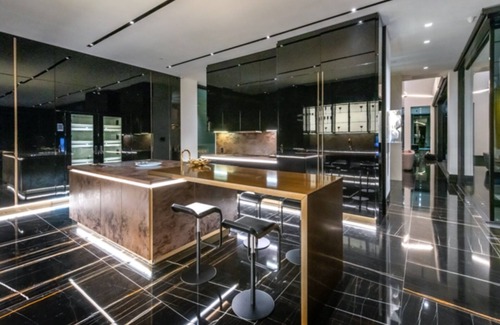West Hollywood House | Estate with 6 bedrooms and WiFi, fitness room in awesome Los Angeles
