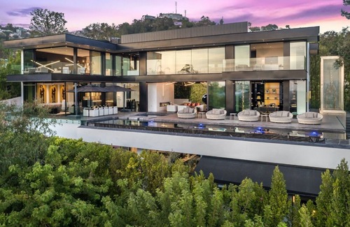 West Hollywood House | Estate with 6 bedrooms and WiFi, fitness room in awesome Los Angeles