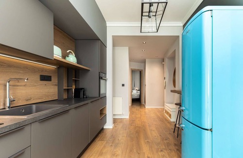 Thessaloniki City Centre Apartment | Estelle: Grand 2-BD + 2 bath center apt