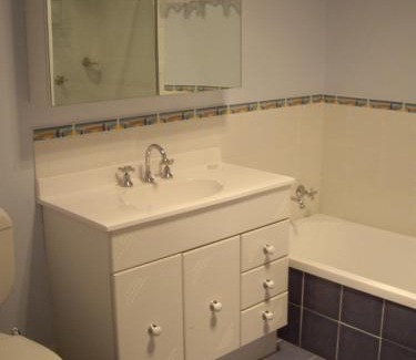 Armidale City Centre Hotel | Estelle Kramer Motel