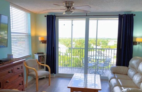 Bonita Springs Condo | Estero Bay and Gulf Views - Screened Balcony - Walk to Beach