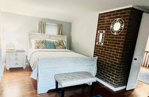 Sperryville Cottage | Estes Cottage Located in Sperryville, VA