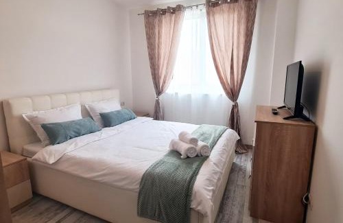 Timisoara Apartment | Esther Apartment - elevator, balcony, free private parking, self check-in