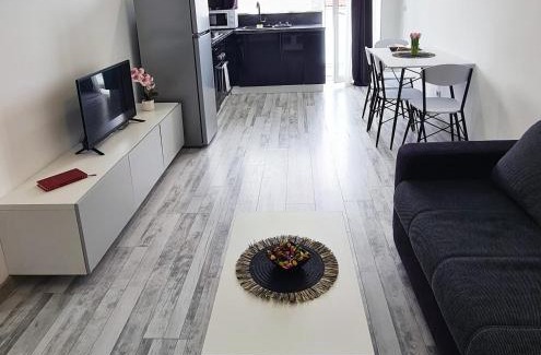 Timisoara Apartment | Esther Apartment - elevator, balcony, free private parking, self check-in