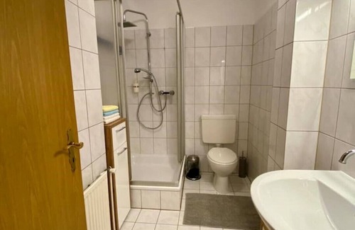 Herne Apartment | Estrella Living Rooms 89 (Paris) - with private bathroom and kitchen