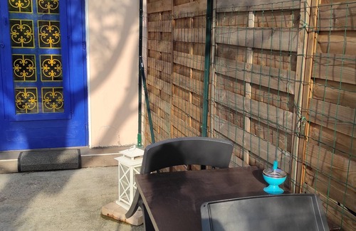 Villeurbanne House | (Et2) La Maison Fleurie: an adorable and peaceful house!