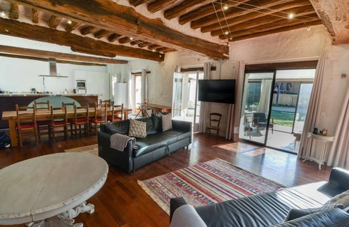 Bailly Apartment | "Etang" Vaste appartement duplex (200m2) donnant sur un grand jardin privatif|capacité 14 personnes