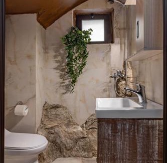 Rhodes Old Town Apartment | Ethnic Cave Suite
