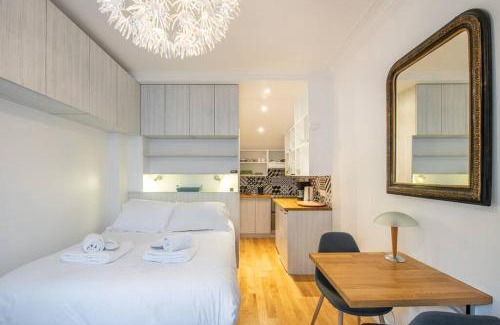 15th Arrondissement Apartment | Etienne pernet - Charming studio with a nice private terrace