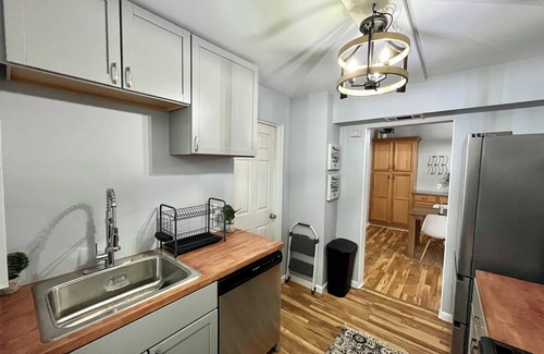 Etna House | Etna 3BR: 2-12 Wks, Near Hospitals 10 Mins to Pittsburgh.