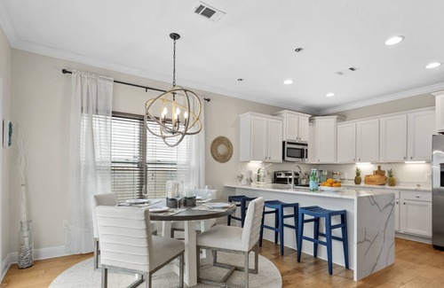 West Panama City Beach House | Etoile de Mer 🏖4 Blocks to Beach & Rosemary 🏖 Pool 🏖Christmas Tree & Hot Cocoa Bar