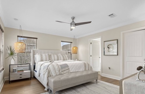 West Panama City Beach House | Etoile de Mer 🏖4 Blocks to Beach & Rosemary 🏖 Pool 🏖Christmas Tree & Hot Cocoa Bar