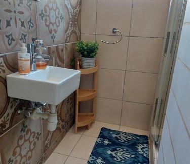 Walvis Bay Bed & Breakfast | Etokelo BnB